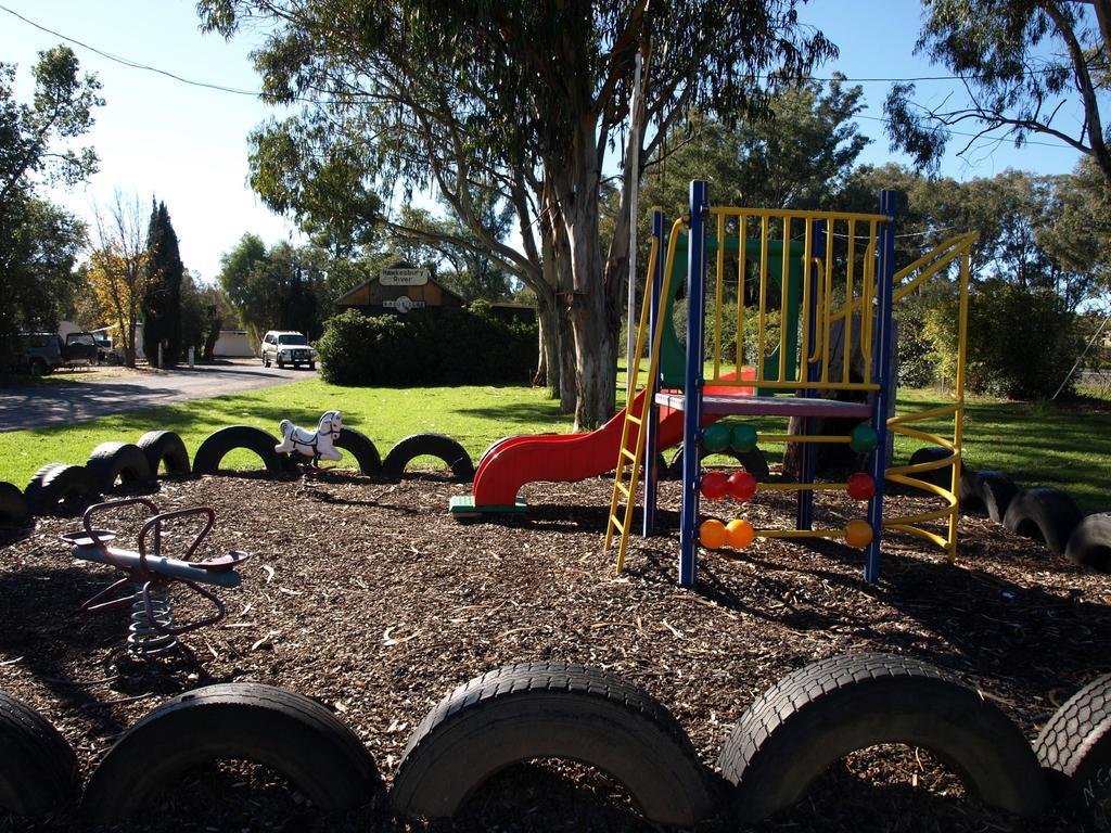 Cowra Holiday Park Екстер'єр фото